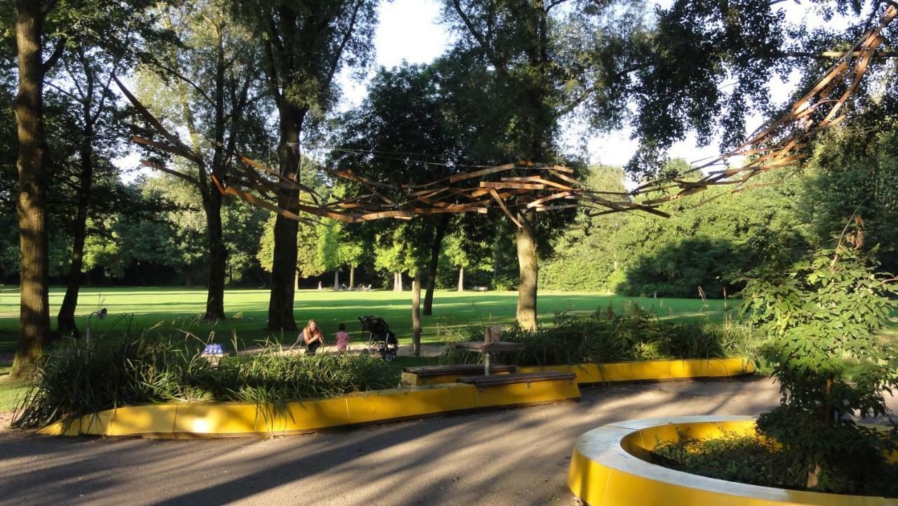 B&B Aan Het Park Eindhoven Bagian luar foto