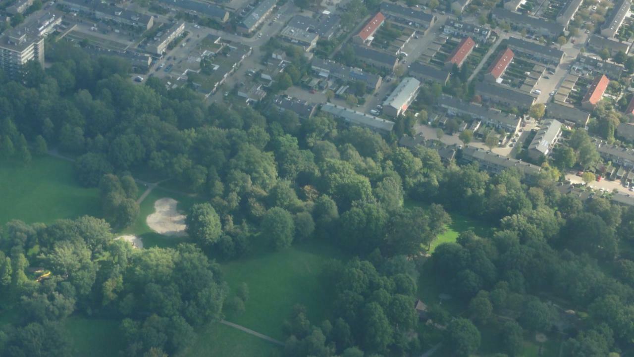 B&B Aan Het Park Eindhoven Bagian luar foto