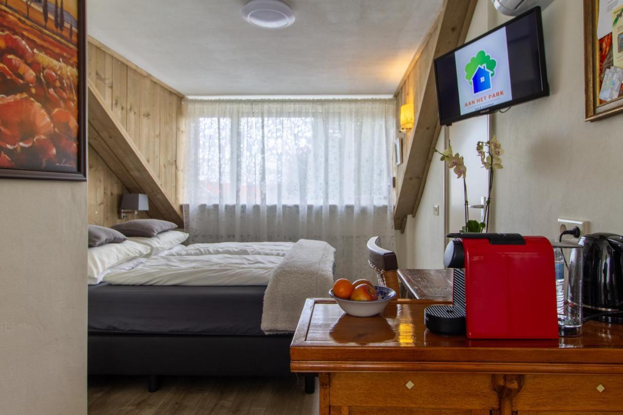 B&B Aan Het Park Eindhoven Bagian luar foto