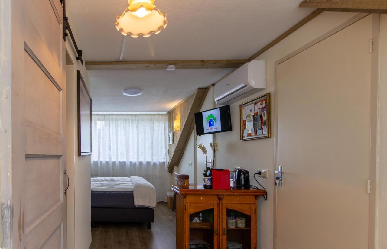 B&B Aan Het Park Eindhoven Bagian luar foto
